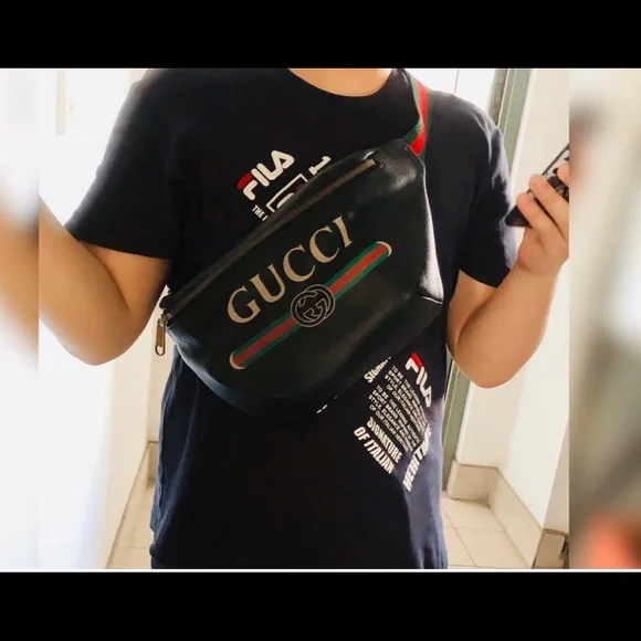 Authentic Gucci logo leather belt bag. - Picture 6 of 8
